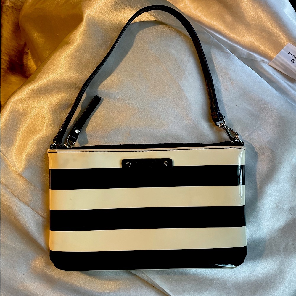kate spade mini patent bag w story book lining